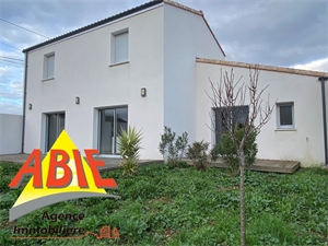 maison-villa à la vente -   79000  NIORT, surface 145 m2 vente maison-villa - APR661331
